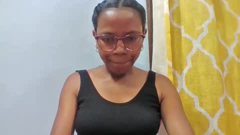 christinah262488 online show from March 21, 6:18 am