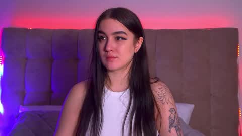 Christina online show from March 3, 6:22 pm