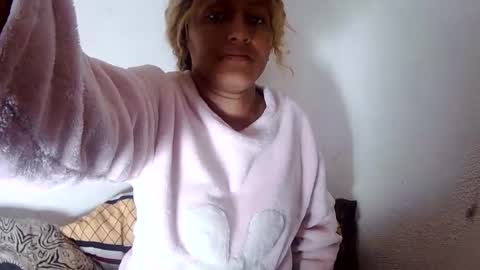 christine213 online show from February 5, 6:35 am