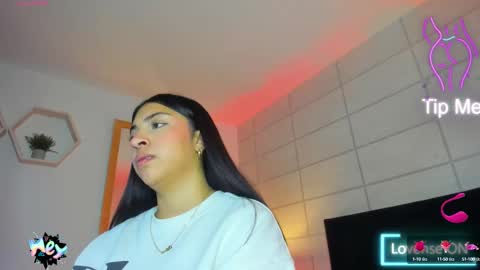 Snapshot of christine_harper chatting on October 15, 12:05 pm Christine online show from October 15, 12:05 pm