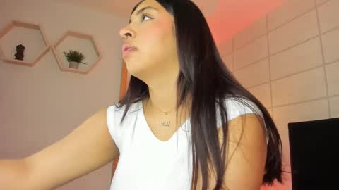 Snapshot of christine_harper chatting on October 21, 12:06 pm Christine online show from October 21, 12:06 pm