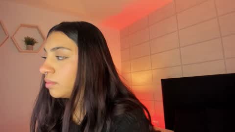 Snapshot of christine_harper chatting on November 11, 12:16 pm Christine online show from November 11, 12:16 pm