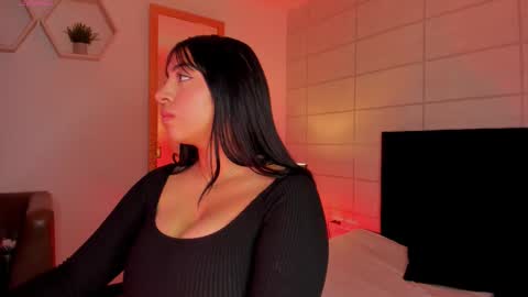 Christine  online show from January 9, 11:57 am