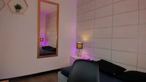 Christine  online show from March 24, 11:59 am