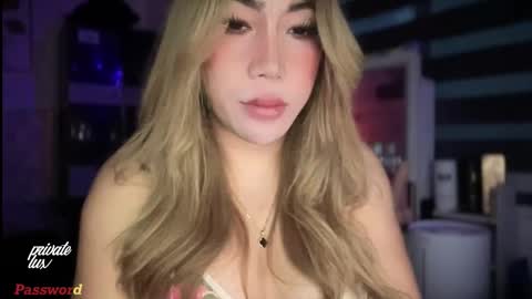 Snapshot of christinee_star chatting on September 18, 10:12 pm christine online show from September 18, 10:12 pm