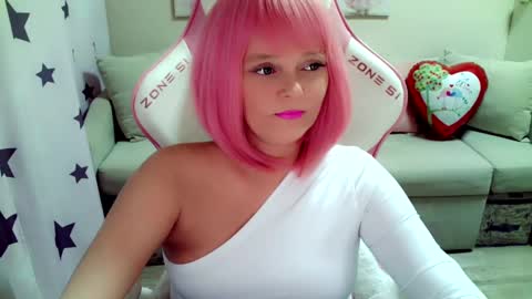 Snapshot of christirose chatting on February 14, 7:38 am Christi online show from February 14, 7:38 am