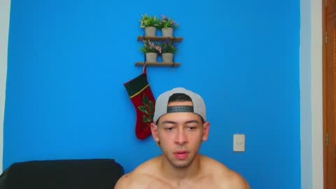 Christopher online show from December 8, 11:40 pm