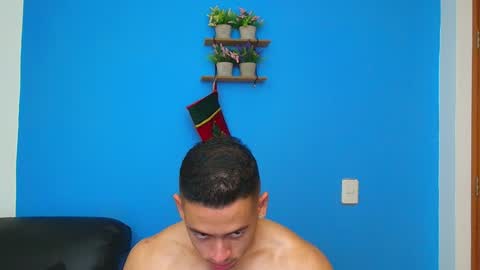 Christopher online show from December 16, 1:42 am