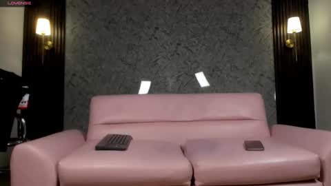 christopherivera online show from March 30, 6:09 pm