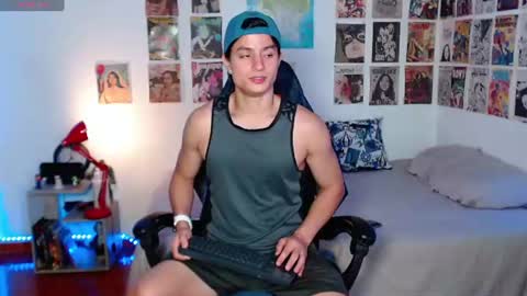 Snapshot of christophermillerxxx chatting on July 18, 6:39 am christophermillerxxx online show from July 18, 6:39 am