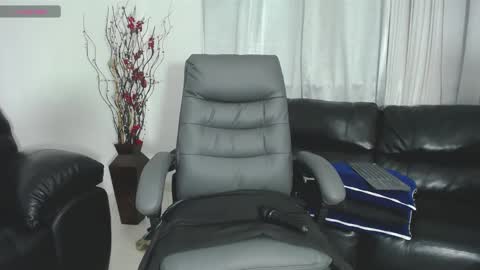 Snapshot of christtydiaz chatting on October 30, 1:40 am Christy Diaz online show from October 30, 1:40 am