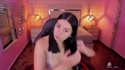 Snapshot of christy_teigen chatting on September 29, 7:19 pm CHRISTY online show from September 29, 7:19 pm