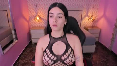 Snapshot of christy_teigen chatting on November 7, 7:36 pm CHRISTY online show from November 7, 7:36 pm