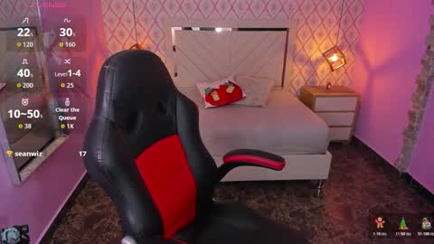 Snapshot of christy_teigen chatting on December 5, 7:54 pm CHRISTY online show from December 5, 7:54 pm