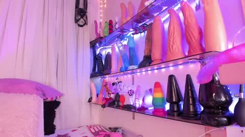 christy online show from December 8, 2:28 am