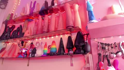 christy online show from December 19, 3:40 am