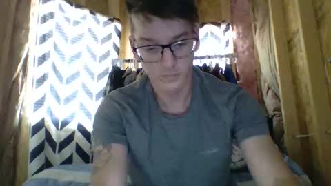 Snapshot of chrisvibess chatting on May 17, 2:46 pm chrisvibess online show from May 17, 2:46 pm