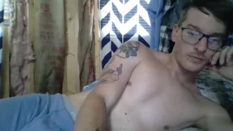 Snapshot of chrisvibess chatting on May 22, 9:31 pm chrisvibess online show from May 22, 9:31 pm