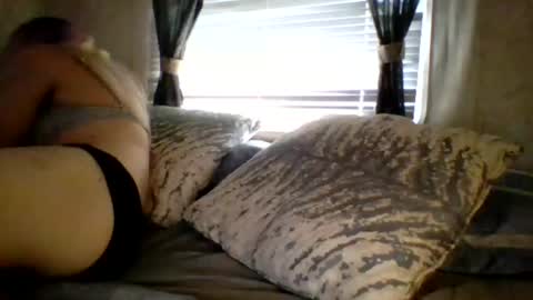 Snapshot of chrisvibess chatting on July 9, 10:25 pm chrisvibess online show from July 9, 10:25 pm