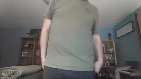 Snapshot of chrisw8121 chatting on October 17, 4:09 pm chrisw8121 online show from October 17, 4:09 pm