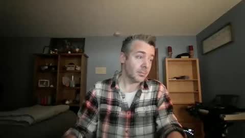 chrisw8121 online show from March 8, 11:19 pm