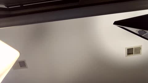 chrisw8121 online show from March 16, 5:44 am