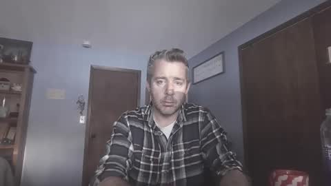 chrisw8121 online show from March 18, 11:19 pm