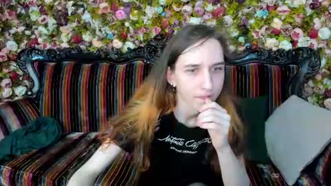 Snapshot of chrisybev chatting on June 24, 7:46 pm chrisybev online show from June 24, 7:46 pm