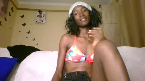 Snapshot of chroe22 chatting on June 23, 9:02 pm chroe22 online show from June 23, 9:02 pm