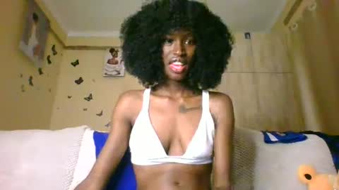 Snapshot of chroe22 chatting on July 9, 8:35 pm chroe22 online show from July 9, 8:35 pm