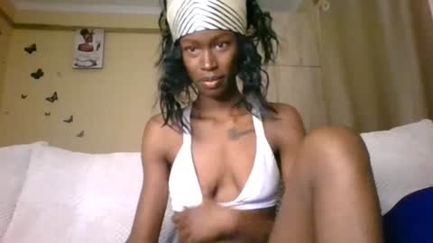 Snapshot of chroe22 chatting on August 2, 9:46 pm chroe22 online show from August 2, 9:46 pm