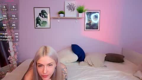 EvaBlonde TayaBrunette EliieBlack hair online show from March 17, 9:01 am