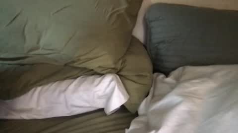 lOOking4me online show from October 3, 10:07 pm