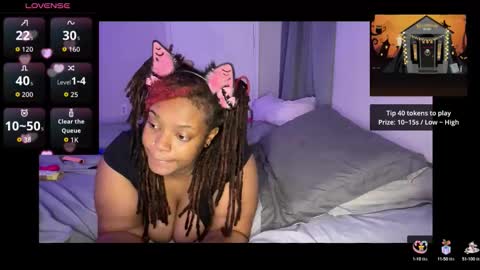 Snapshot of chubbeedweeb chatting on October 11, 4:44 am EmberEssence online show from October 11, 4:44 am