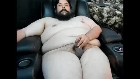 chubbnuncut online show from May 13, 5:38 am