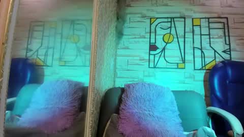 Snapshot of chubby_girls11_aws chatting on December 18, 9:58 am Im Sara online show from December 18, 9:58 am