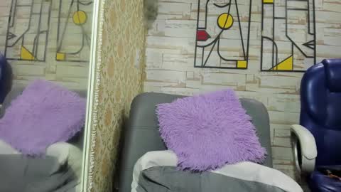 Snapshot of chubby_girls11_aws chatting on December 19, 5:50 pm Im Sara online show from December 19, 5:50 pm