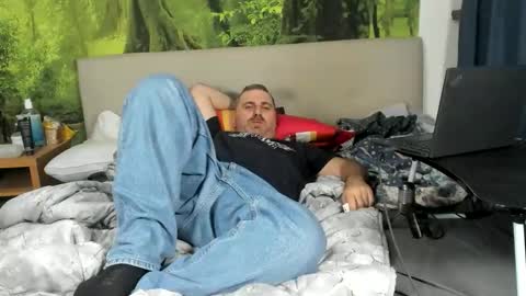 chubbydaddybear82 online show from November 9, 5:28 am