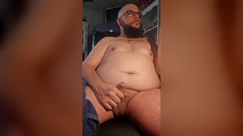 Snapshot of chubbyhubbyy420 chatting on August 9, 1:38 pm ChubbyHubby420 online show from August 9, 1:38 pm
