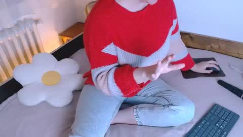 Maia online show from May 30, 6:27 pm