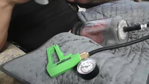 Snapshot of chubbytuna chatting on December 13, 10:04 pm Chubbypumper online show from December 13, 10:04 pm