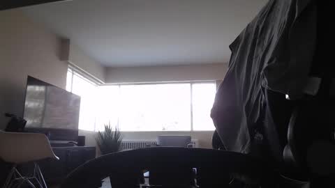 AstorYvr online show from April 15, 7:58 pm