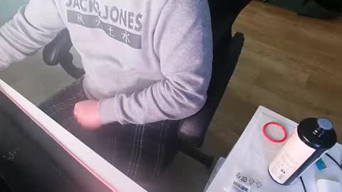 chucky606 online show from November 15, 9:50 am