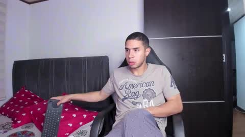 Snapshot of chuckykarla chatting on February 18, 5:14 am Karlay online show from February 18, 5:14 am