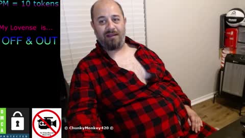 Snapshot of chunkymonkey420 chatting on February 7, 4:27 am Spencer Smokey Bear online show from February 7, 4:27 am