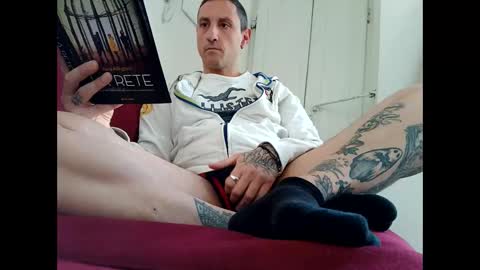 Snapshot of ciaoneciaone25 chatting on March 3, 8:53 am ciaoneciaone25 online show from March 3, 8:53 am