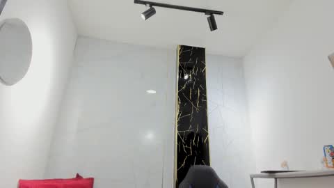 ...   ... online show from February 4, 3:01 am