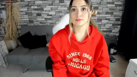 Ciindy Lovers online show from October 2, 5:20 pm