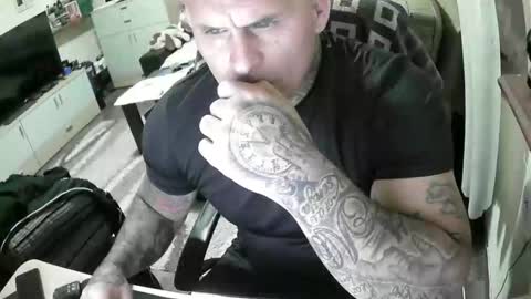 cikakure16081976 online show from November 24, 4:51 pm