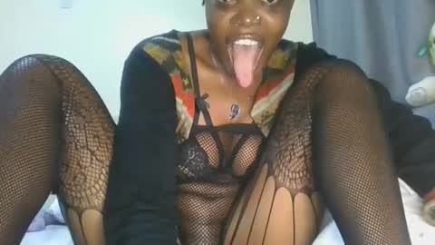 cilia petite online show from May 28, 11:29 am
